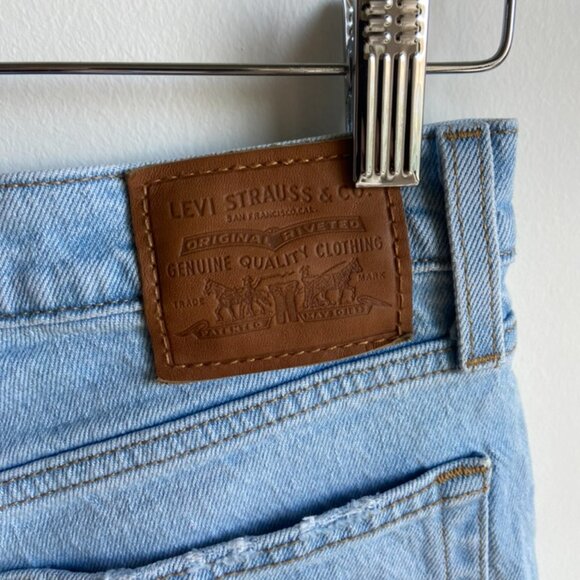 Levis Wedgie Straight Leg Jean - Picture 11 of 13